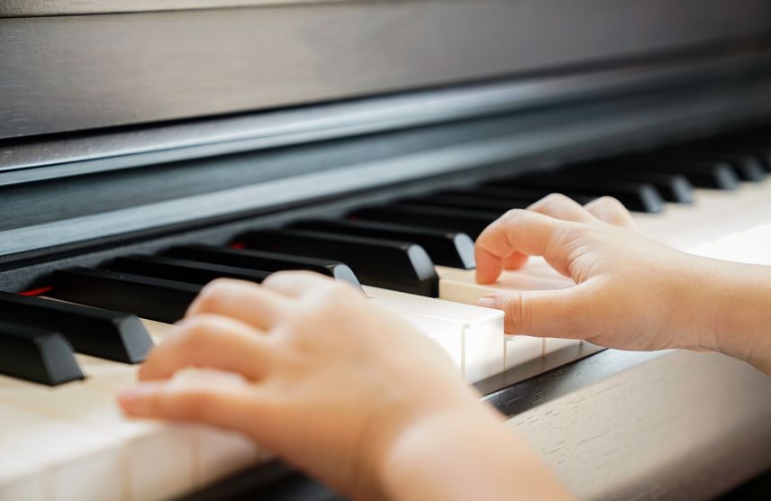 Klavier spielen