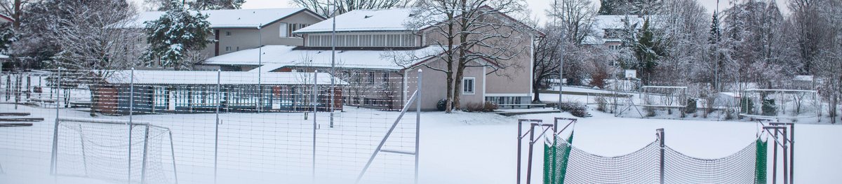 Pausenplatz im Winter