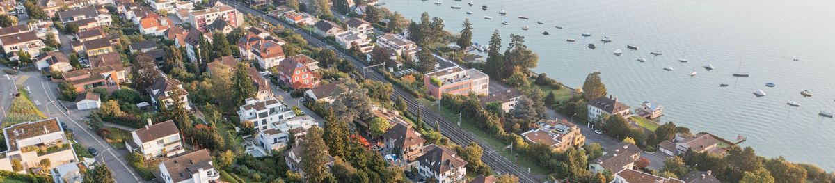 Luftaufnahme Kilchberg Frühling