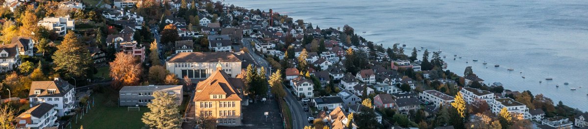 Luftaufnahme Kilchberg Herbststimmung, Blickrichtung Stadt Zürich