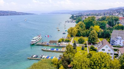 Luftaufnahme Schiffstation Bendlikon, Kilchberg mit Kursschiff